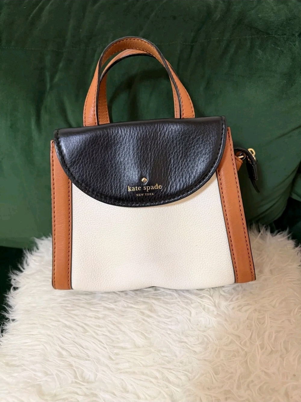 Kate Spade Cross-Body Bag - Picture 2 of 8